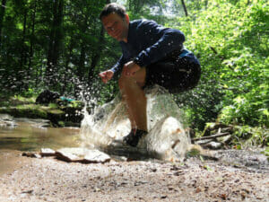 Test des Schuhs in den verschiedenen Wetter- und Bodenbedingungen.