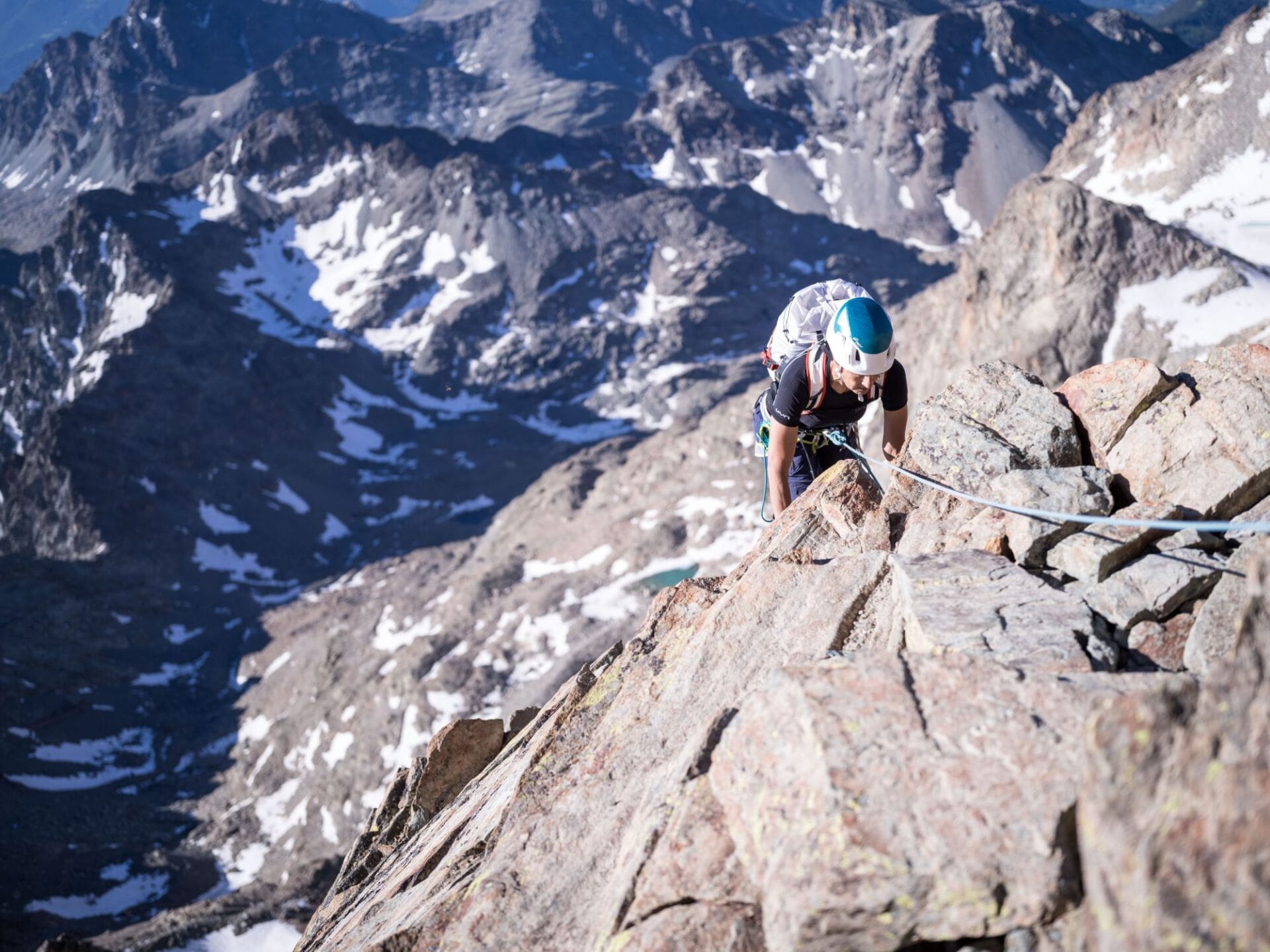 Kletterei am Normalweg auf ca. 3.600m Höhe.