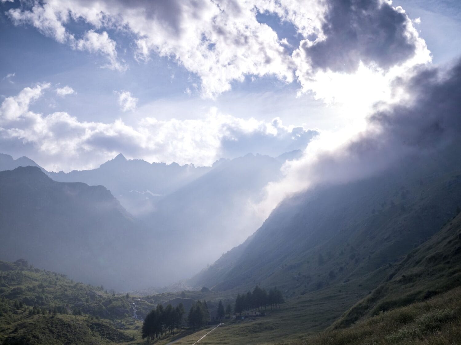 Wolkenstimmung am Rifugio Plan delle Regina.