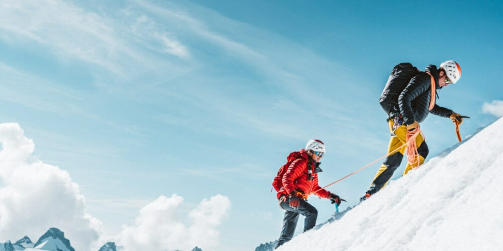 zwei Bergsteiger auf Hochtour