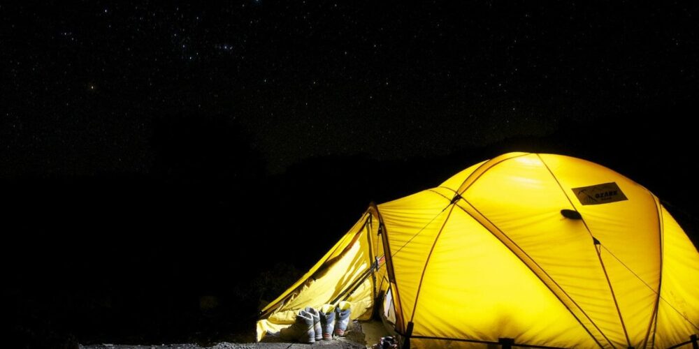 tent-gdc5773315_1920