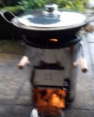 Bild 1 von Klaus zu Petromax - Raketenofen rf 33 - Trockenbrennstoffkocher